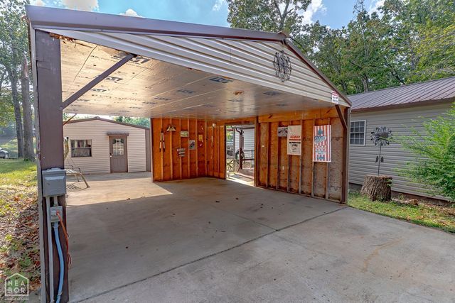 21 W Lakeshore Drive, Highland, AR 72542