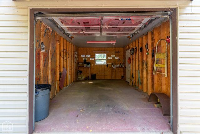 21 W Lakeshore Drive, Highland, AR 72542