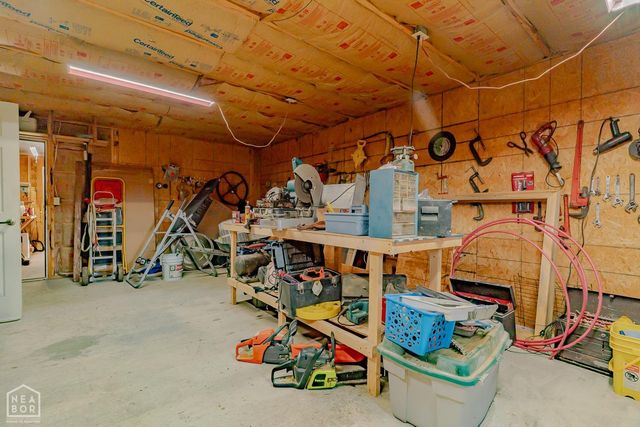 21 W Lakeshore Drive, Highland, AR 72542