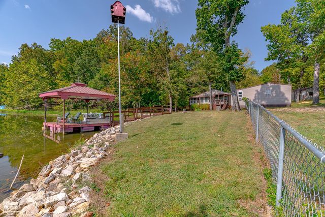 21 W Lakeshore Drive, Highland, AR 72542