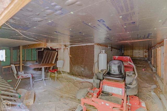 21 W Lakeshore Drive, Highland, AR 72542