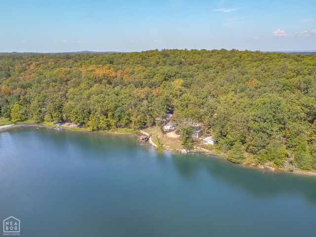 21 W Lakeshore Drive, Highland, AR 72542