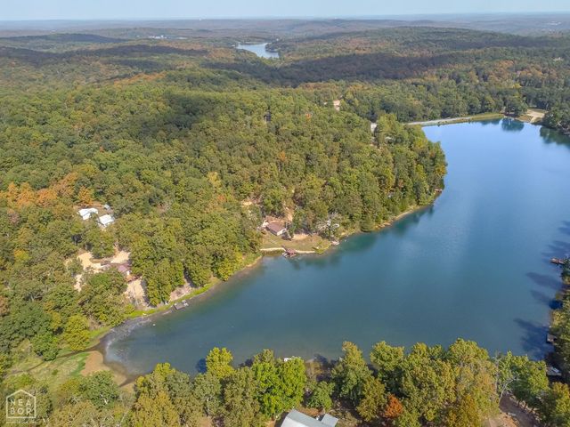 21 W Lakeshore Drive, Highland, AR 72542