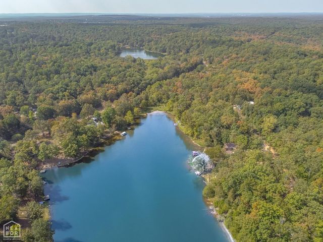 21 W Lakeshore Drive, Highland, AR 72542