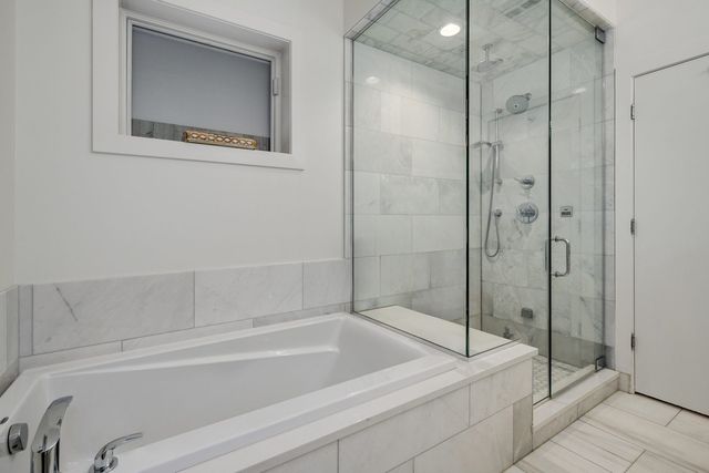 1516 W Ohio Street 1, Chicago, IL 60642