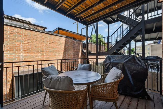 1516 W Ohio Street 1, Chicago, IL 60642