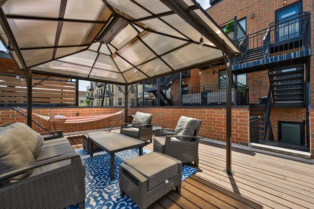 1516 W Ohio Street 1, Chicago, IL 60642