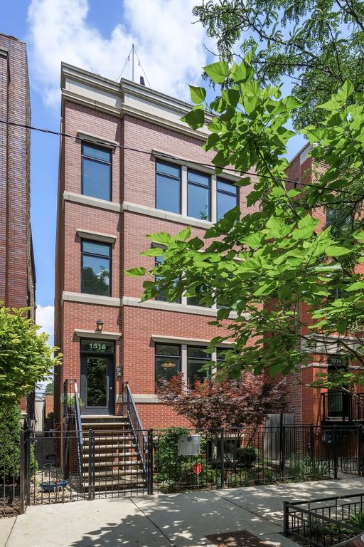 1516 W Ohio Street 1, Chicago, IL 60642