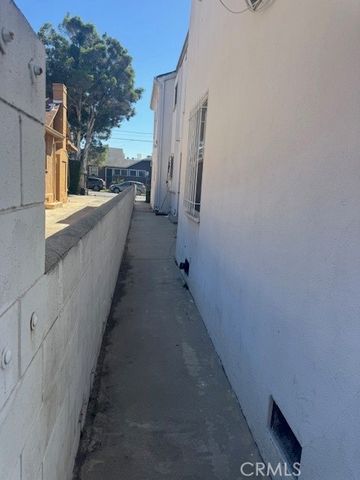 1200 N Kenmore, Los Angeles, CA 90029