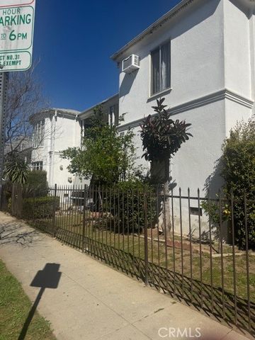 1200 N Kenmore, Los Angeles, CA 90029