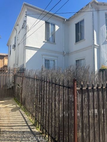 1200 N Kenmore, Los Angeles, CA 90029