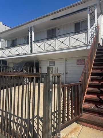 1200 N Kenmore, Los Angeles, CA 90029