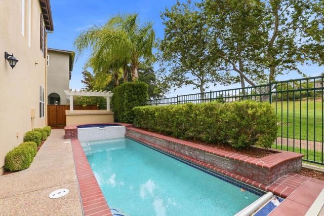 1959 Saint Andrews Circle, Gilroy, CA 95020