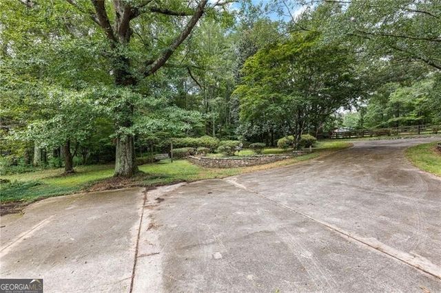 11800 Hutcheson Ferry Road, Chattahoochee Hills, GA 30268