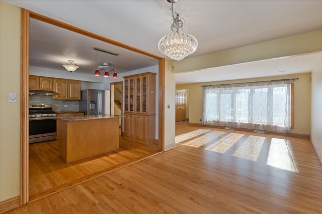 7910 CHURCHILL Street, Morton Grove, IL 60053