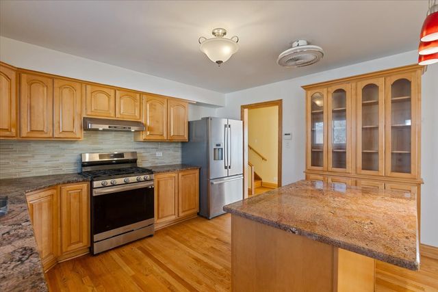 7910 CHURCHILL Street, Morton Grove, IL 60053