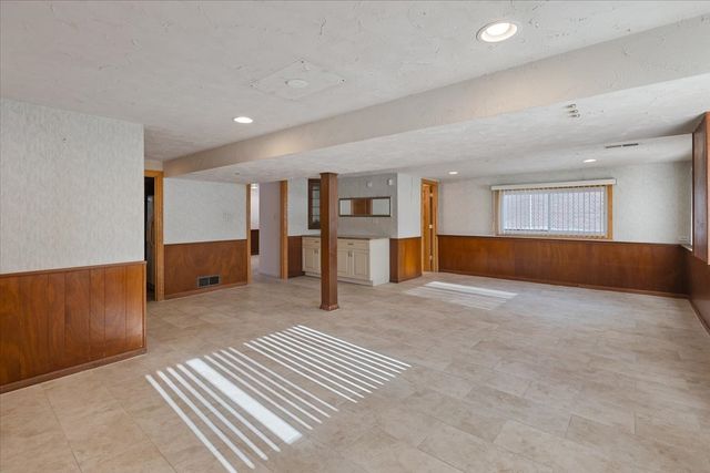 7910 CHURCHILL Street, Morton Grove, IL 60053