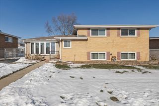 7910 CHURCHILL Street, Morton Grove, IL 60053