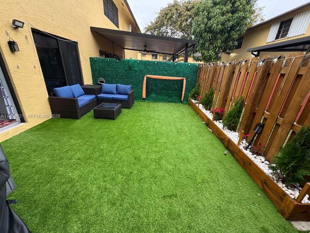 1074 NE 210th Terr, Miami, FL 33179