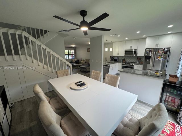 1074 NE 210th Terr, Miami, FL 33179