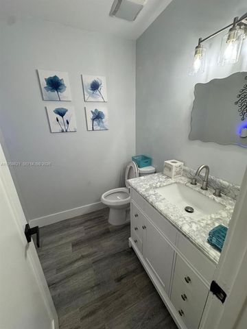 1074 NE 210th Terr, Miami, FL 33179