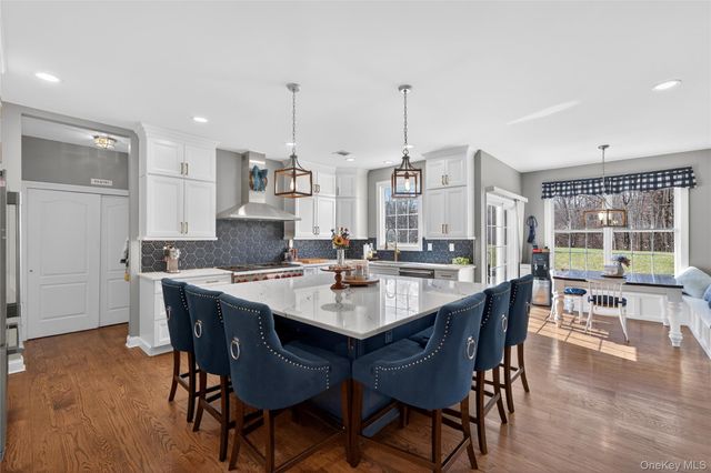 75 Luthien Forest Road, Rock Tavern, NY 12575