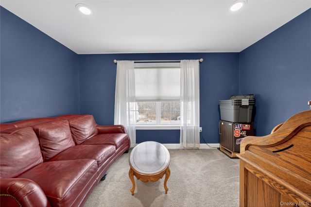 75 Luthien Forest Road, Rock Tavern, NY 12575