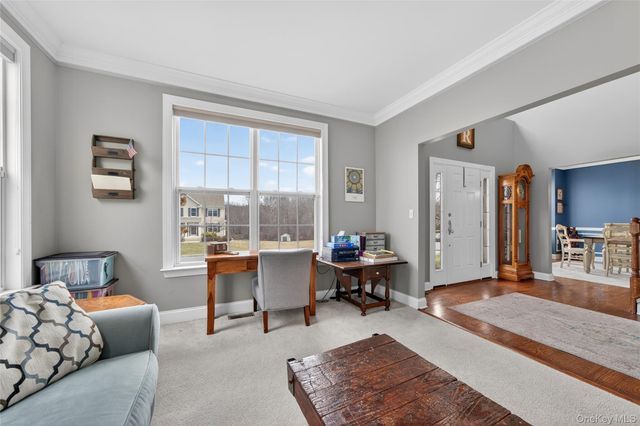 75 Luthien Forest Road, Rock Tavern, NY 12575