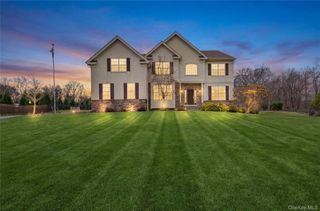 75 Luthien Forest Road, Rock Tavern, NY 12575