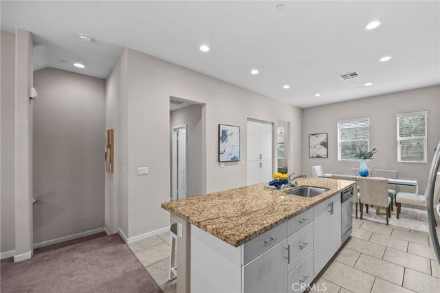 762 Chandler Walk, Upland, CA 91786