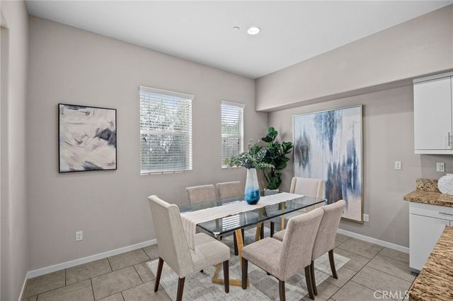 762 Chandler Walk, Upland, CA 91786