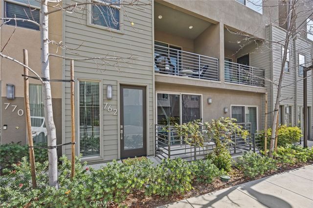 762 Chandler Walk, Upland, CA 91786