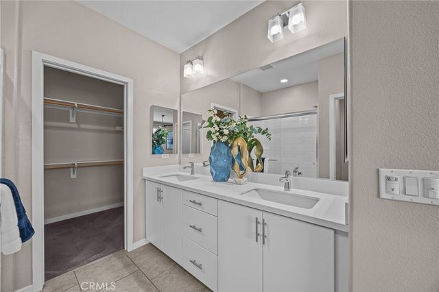 762 Chandler Walk, Upland, CA 91786