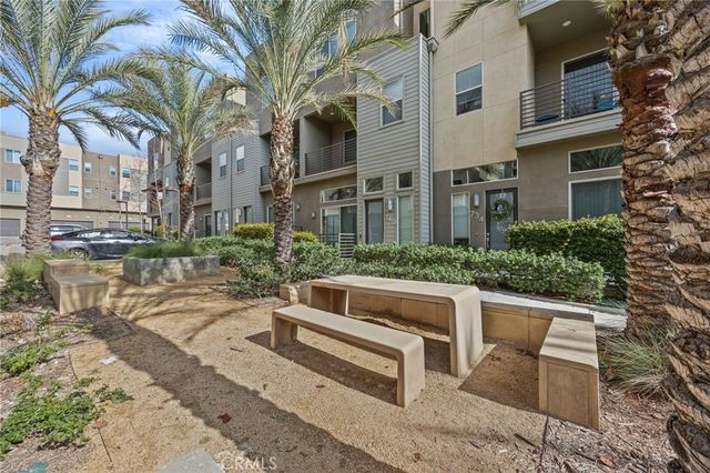 762 Chandler Walk, Upland, CA 91786