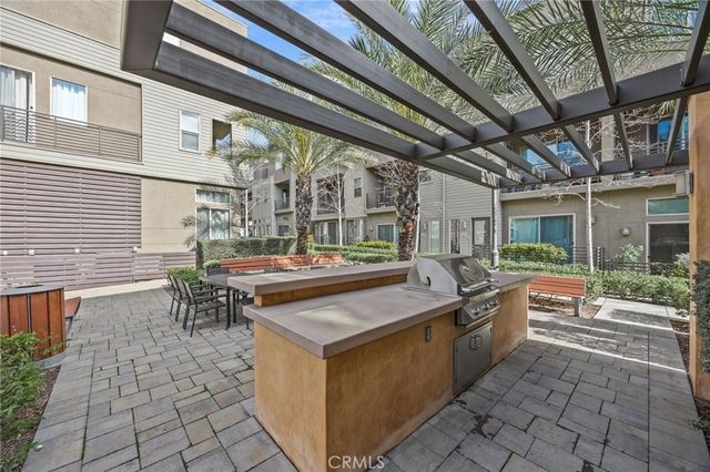 762 Chandler Walk, Upland, CA 91786