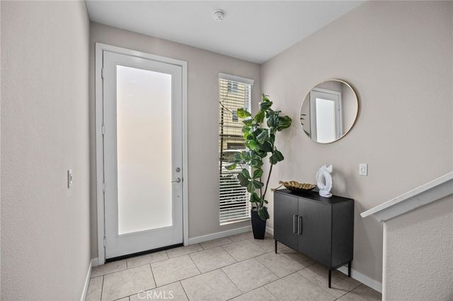 762 Chandler Walk, Upland, CA 91786