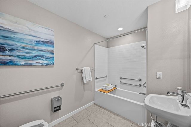 762 Chandler Walk, Upland, CA 91786