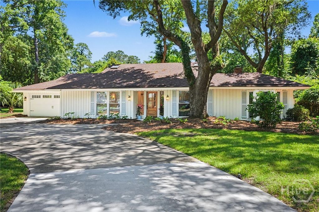 Image 1 of property listing at 2 Blount Lane, Savannah, GA 31411