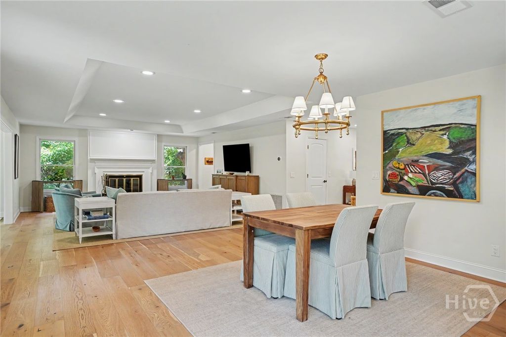 Image 14 of property listing at 2 Blount Lane, Savannah, GA 31411