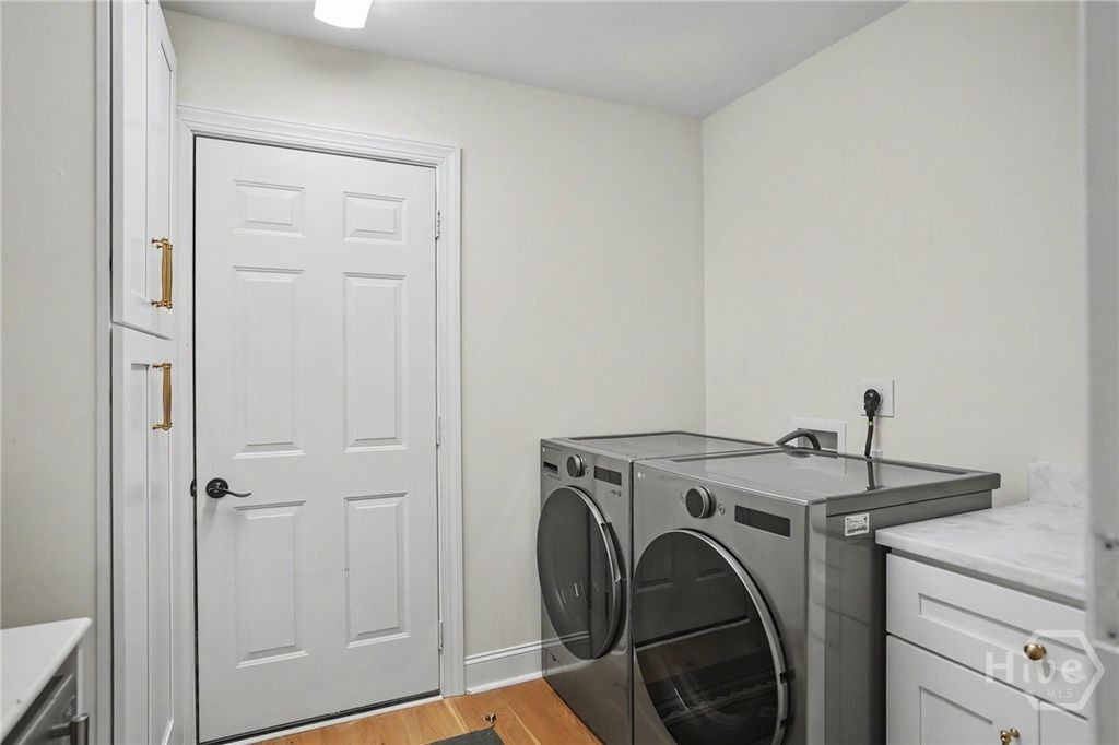 Image 16 of property listing at 2 Blount Lane, Savannah, GA 31411