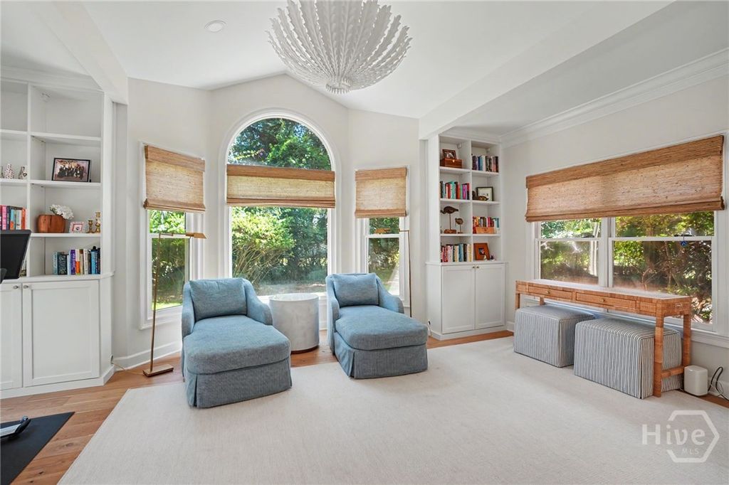 Image 17 of property listing at 2 Blount Lane, Savannah, GA 31411