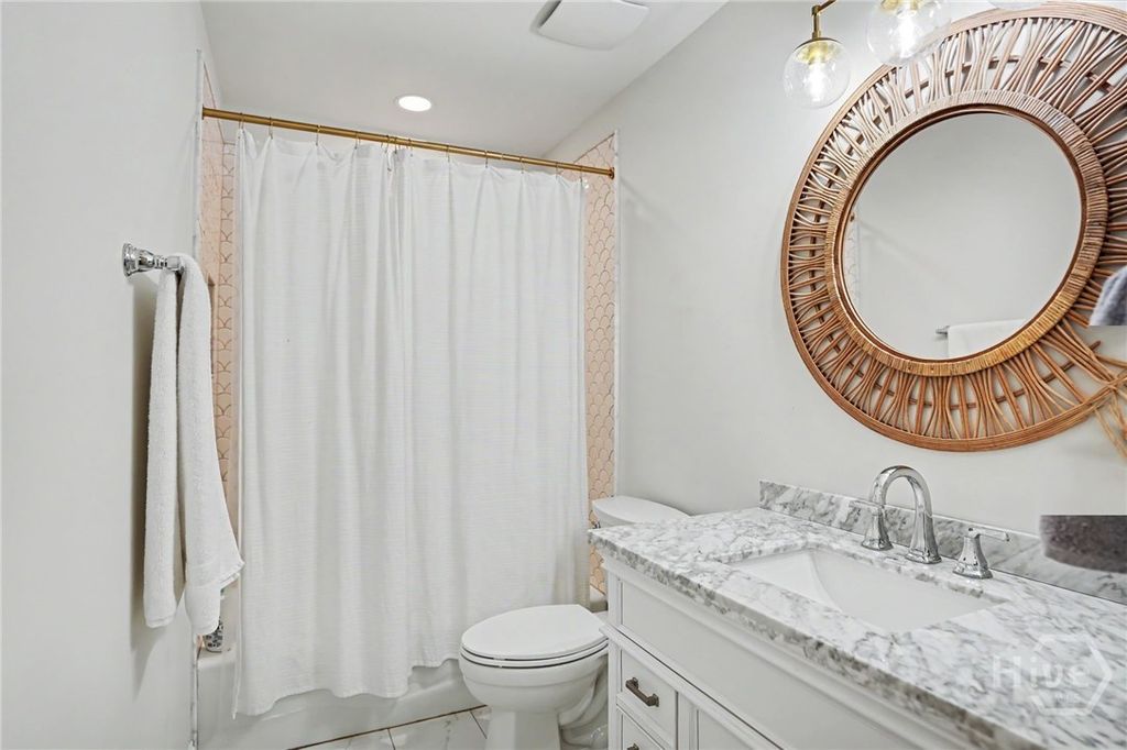 Image 25 of property listing at 2 Blount Lane, Savannah, GA 31411