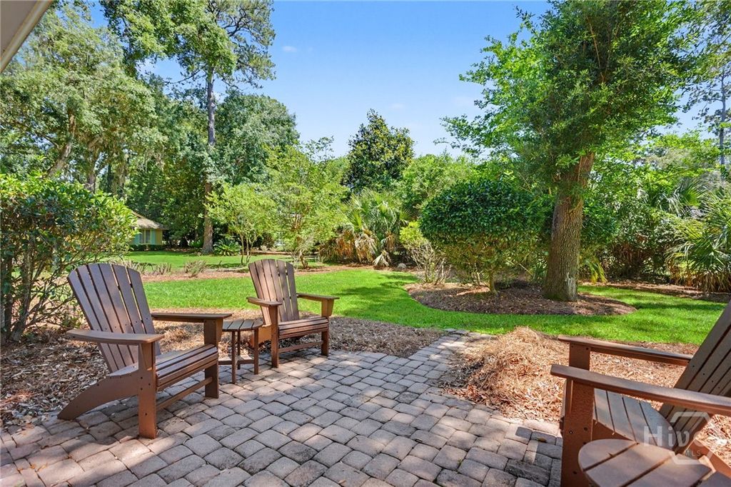 Image 27 of property listing at 2 Blount Lane, Savannah, GA 31411