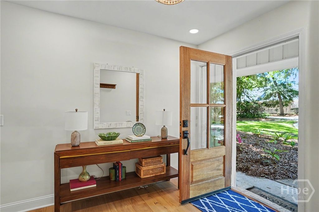 Image 5 of property listing at 2 Blount Lane, Savannah, GA 31411