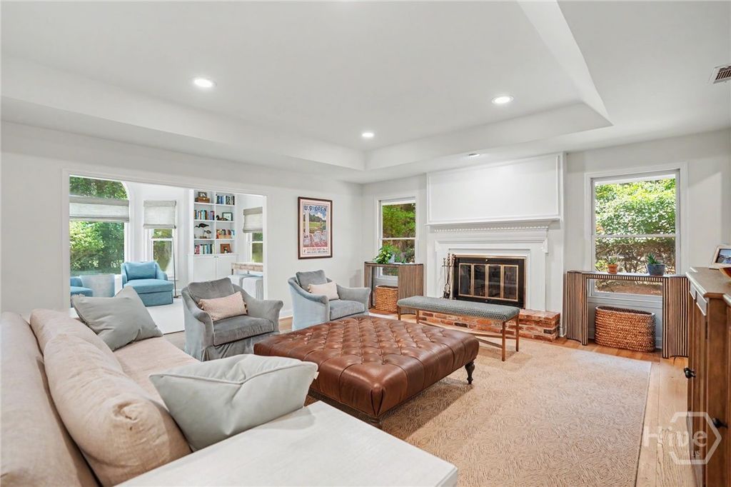 Image 8 of property listing at 2 Blount Lane, Savannah, GA 31411