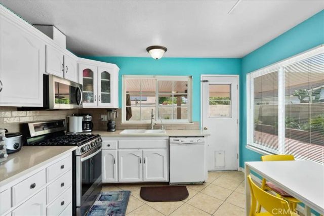 395 S Tamarisk Ave, Rialto, CA 92376