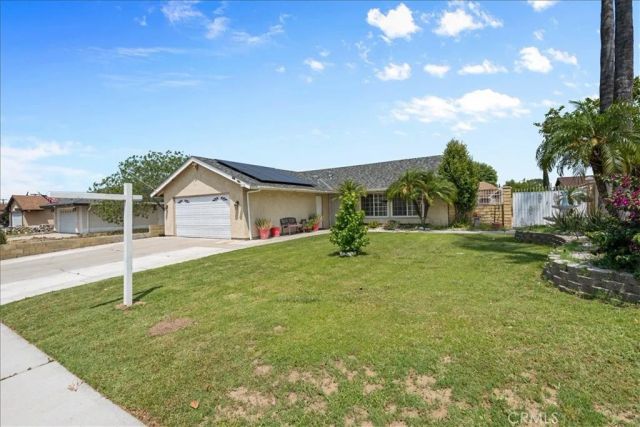395 S Tamarisk Ave, Rialto, CA 92376