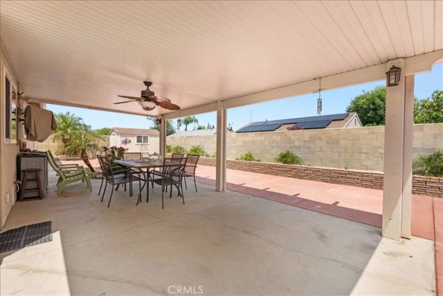 395 S Tamarisk Ave, Rialto, CA 92376