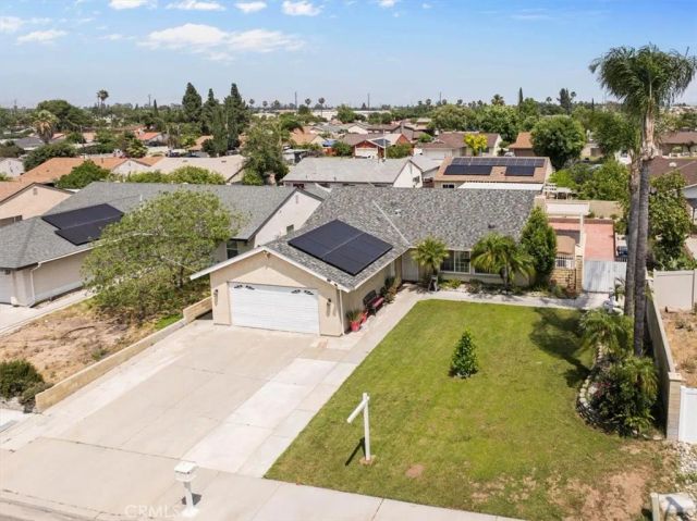 395 S Tamarisk Ave, Rialto, CA 92376