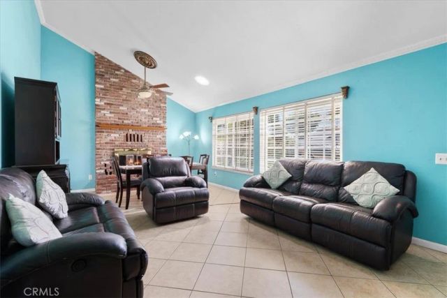 395 S Tamarisk Ave, Rialto, CA 92376